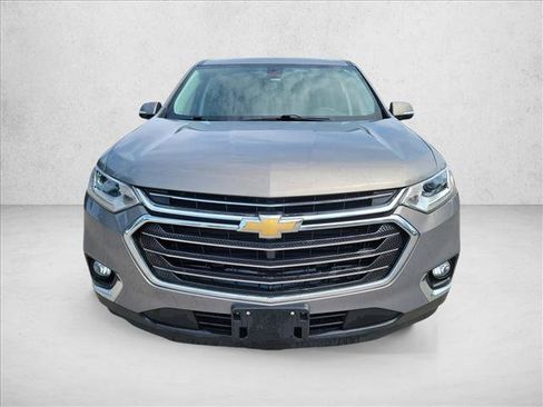 Used 2019 Chevrolet Traverse LT w/ LT Premium Package FWD image 2