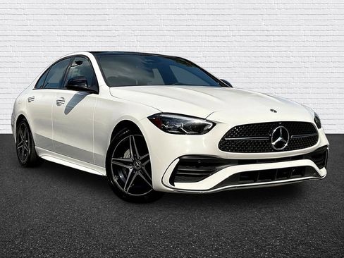 Used 2023 Mercedes-Benz C 300 4MATIC Sedan image 3