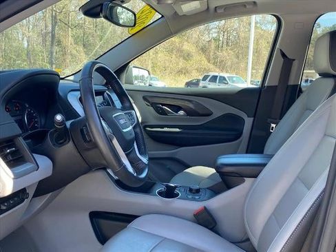 Used 2022 GMC Terrain SLT w/ Tech Package AWD/4WD image 10