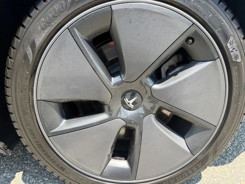 Used 2023 Tesla Model 3 Long Range AWD/4WD image 26