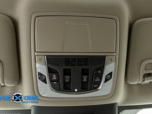 Used 2025 Acura MDX SH-AWD w/ Technology Package image 22