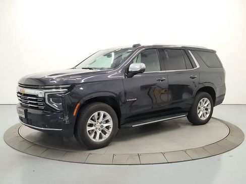 Used 2025 Chevrolet Tahoe Premier image 3
