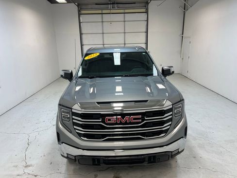 Used 2023 GMC Sierra 1500 SLT w/ SLT Premium Package AWD/4WD image 7