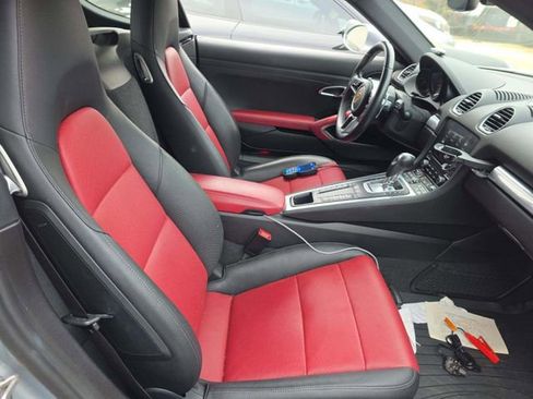 Used 2021 Porsche 718 Cayman S image 6
