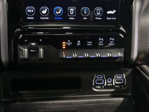 Used 2020 RAM 1500 Limited w/ Off Road Group image 23