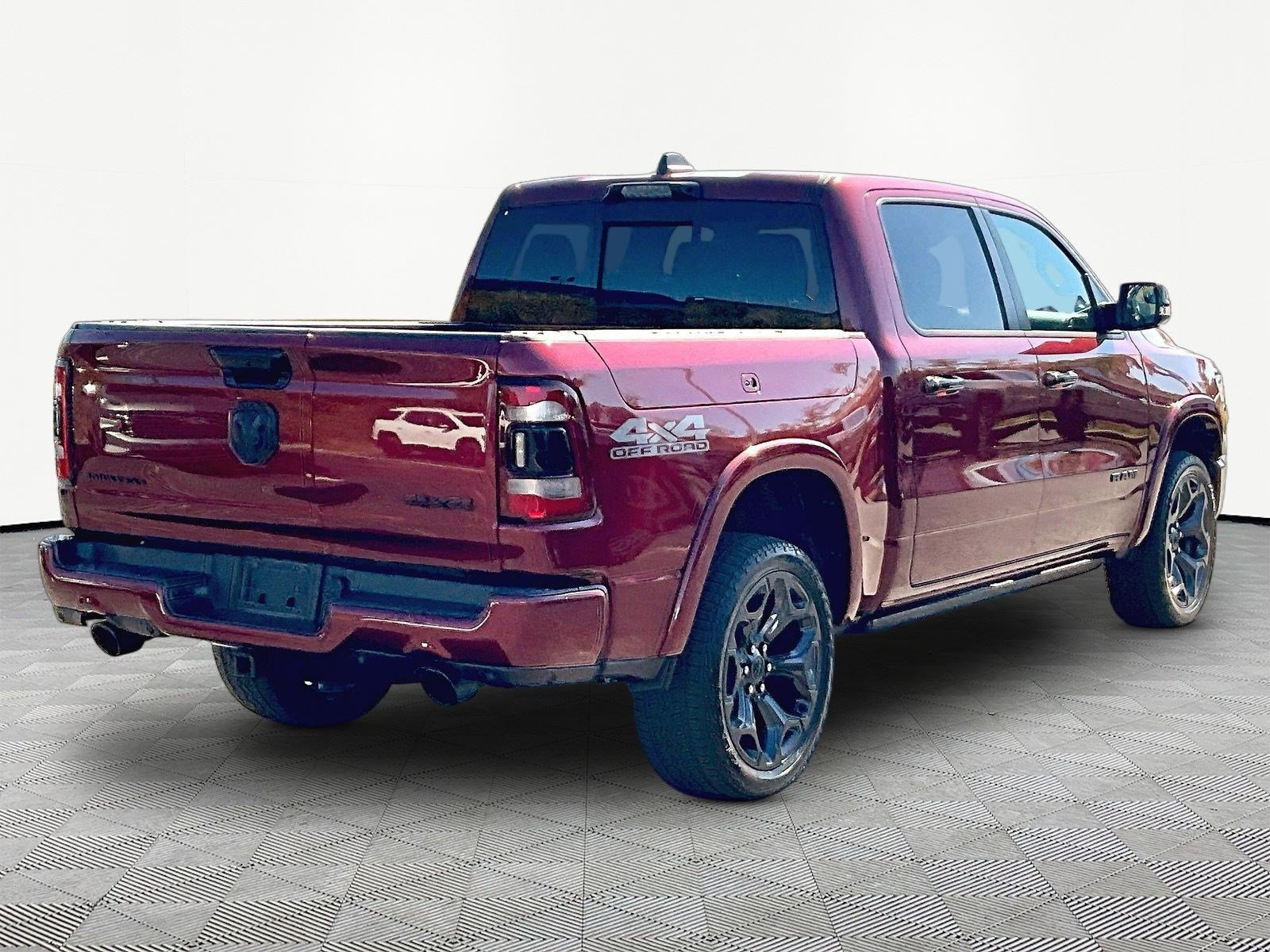 Used 2024 RAM 1500 Limited AWD/4WD image 6