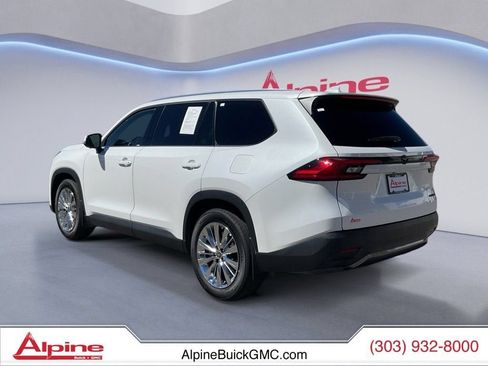 Used 2024 Toyota Grand Highlander FWD image 3