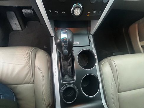 Used 2014 Ford Explorer XLT w/ Equipment Group 202A image 17