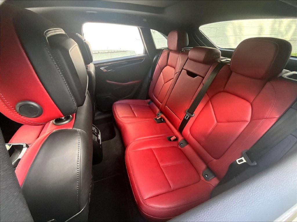 Certified 2026 Porsche Macan S AWD/4WD image 22