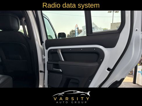 Used 2023 Land Rover Defender 110 V8 image 11