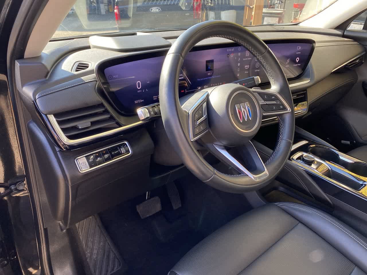 Used 2024 Buick Envision Preferred AWD/4WD image 2
