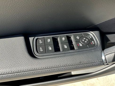 Used 2023 Porsche Cayenne image 21