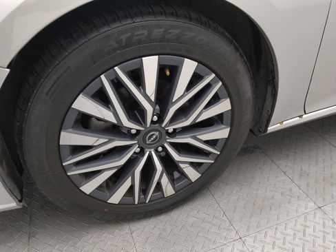 Used 2023 Nissan Altima 2.5 SV FWD image 31