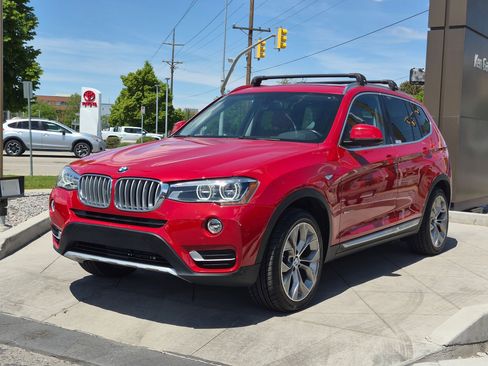 Used 2017 BMW X3 xDrive28i AWD/4WD image 9