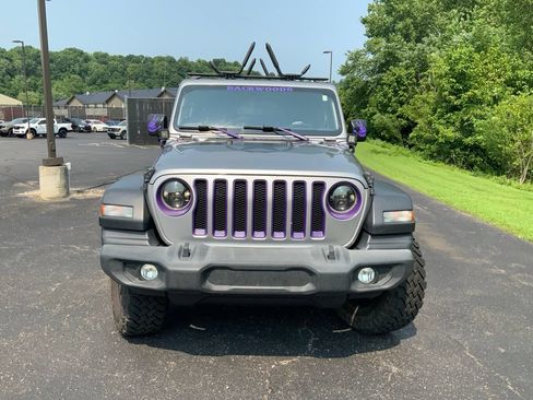 Used 2020 Jeep Wrangler Unlimited Sport AWD/4WD image 3