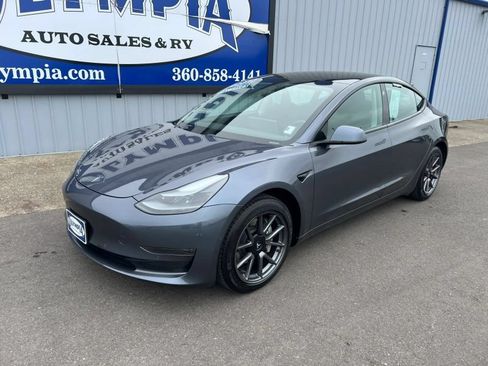 Used 2021 Tesla Model 3 Standard Range Plus RWD image 3