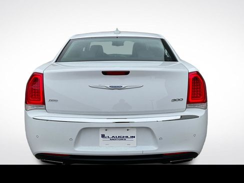 Used 2021 Chrysler 300 Touring L AWD/4WD image 12