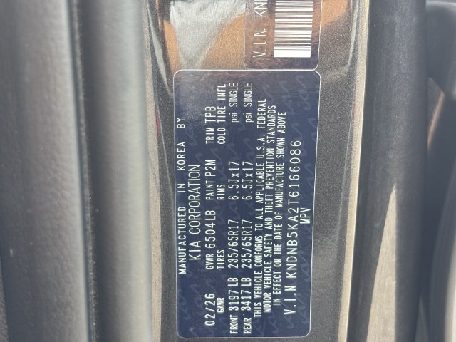Used 2026 Kia Carnival LXS FWD image 34