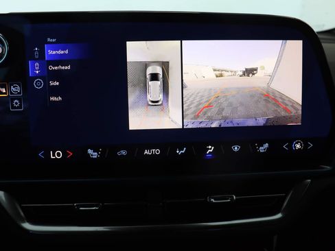 Certified 2024 Chevrolet Equinox EV LT w/ LPO, Blackout Package FWD image 13