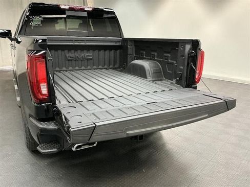 New 2026 GMC Sierra 1500 Denali w/ Technology Package AWD/4WD image 33