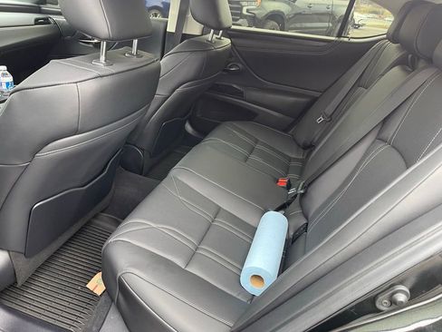 Used 2025 Lexus ES 350 Luxury image 12