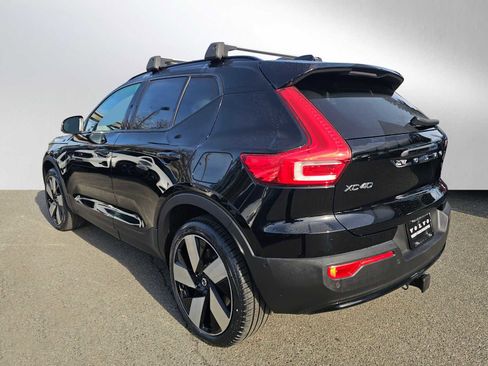 Used 2023 Volvo XC40 Recharge Ultimate image 5