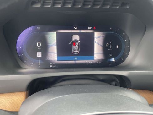 Used 2023 Volvo XC90 B6 Plus image 35