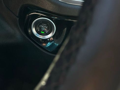 Used 2025 Chevrolet Silverado 1500 LT image 17