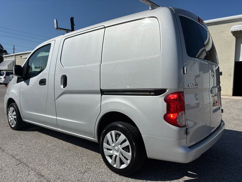 Used 2020 Nissan NV200 SV image 8