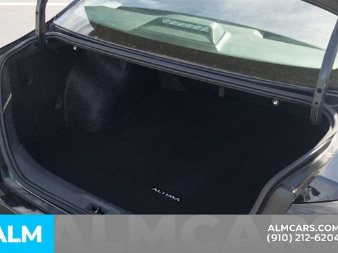 Used 2024 Nissan Altima 2.5 SV image 8