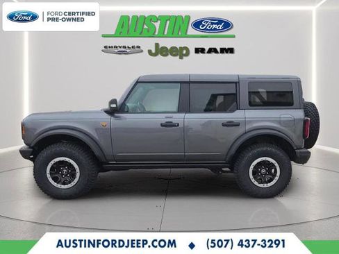Certified 2022 Ford Bronco Badlands AWD/4WD image 3