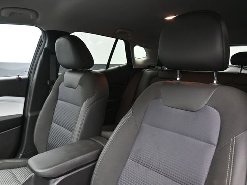 Used 2024 Chevrolet Trax LT w/ Driver Confidence Package image 28