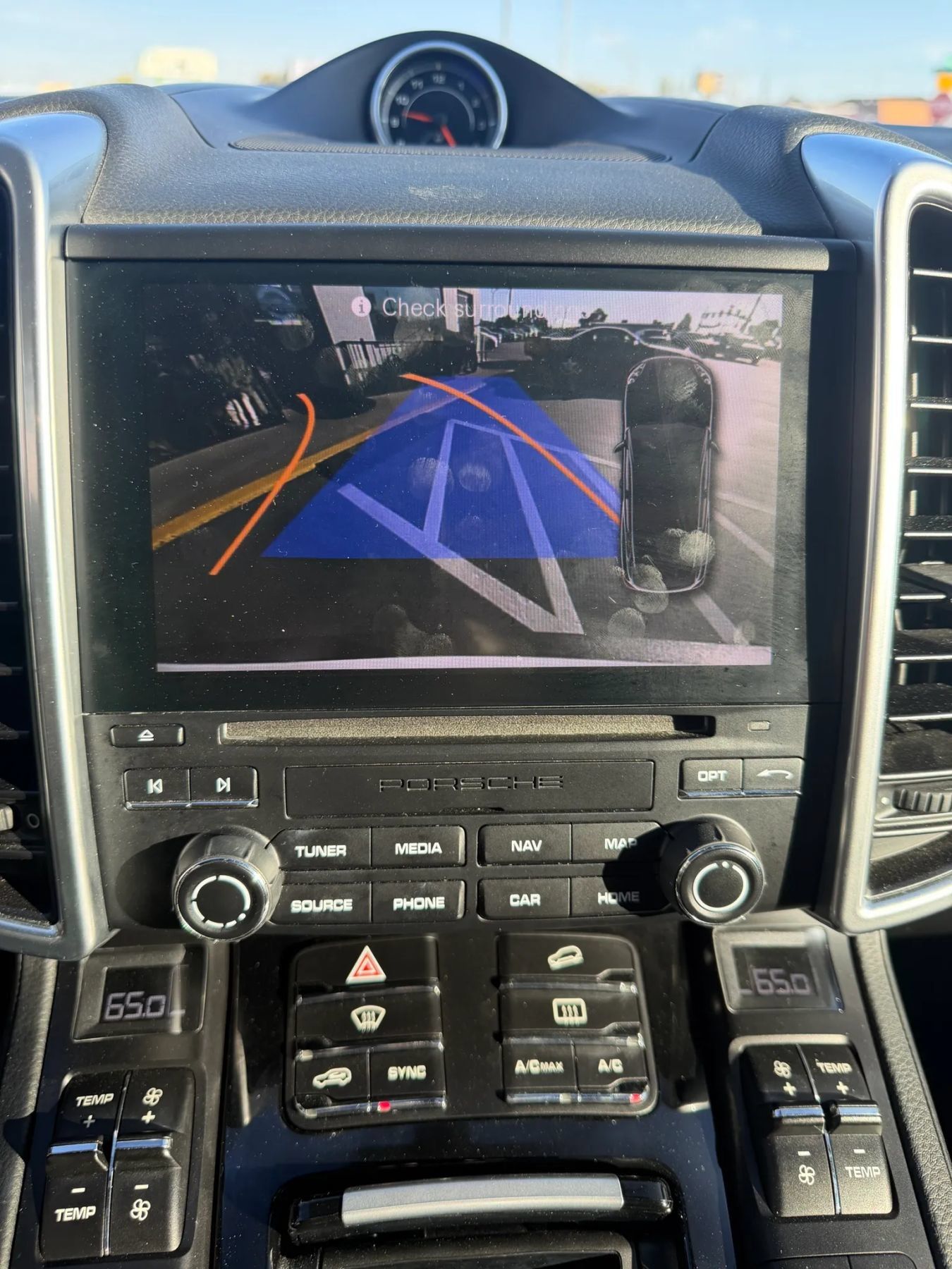 Used 2018 Porsche Cayenne AWD/4WD image 25