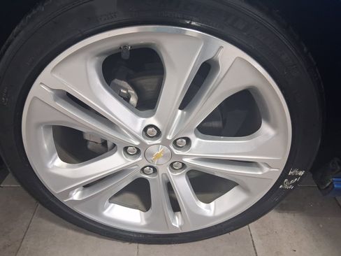 Used 2017 Chevrolet Cruze Premier image 10