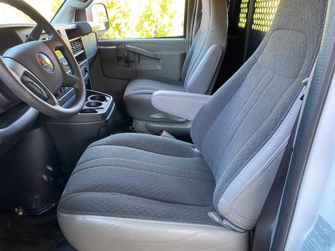 Used 2025 Chevrolet Express 2500 w/ Driver Convenience Package RWD image 26