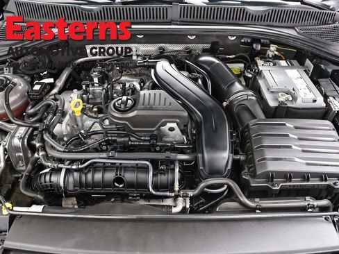 Used 2024 Volkswagen Jetta SE FWD image 7