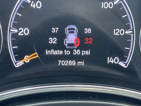 Used 2021 Jeep Grand Cherokee Laredo X image 26