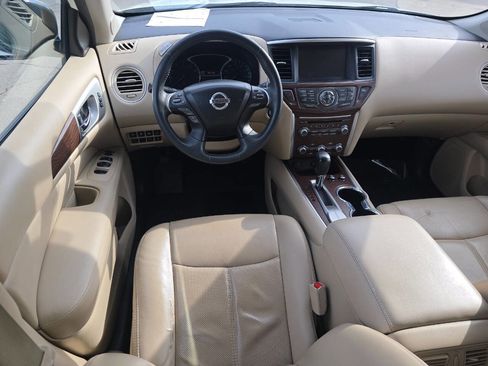 Used 2017 Nissan Pathfinder Platinum image 27