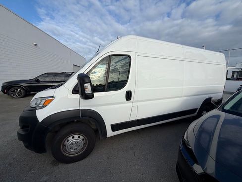 Used 2023 RAM ProMaster 2500 FWD image 2