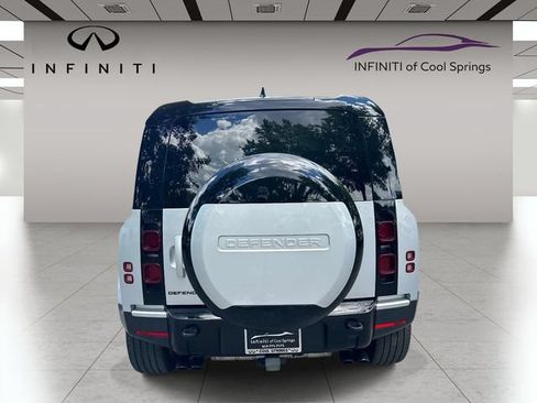 Used 2024 Land Rover Defender 110 SE AWD/4WD image 6