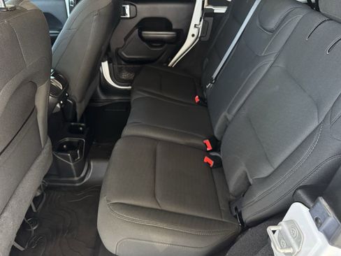 Used 2020 Jeep Wrangler Unlimited Sport S image 18