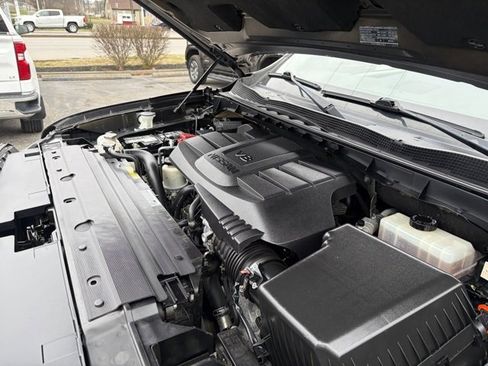 Used 2021 Nissan Titan Platinum Reserve w/ Moonroof Package image 17