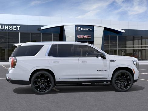 New 2026 GMC Yukon Denali w/ Denali Reserve Package AWD/4WD image 5