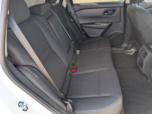Used 2025 Nissan Rogue S FWD image 5
