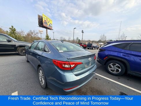 Used 2016 Hyundai Sonata SE image 3