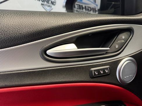 Used 2018 Alfa Romeo Stelvio Ti Sport image 13
