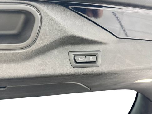 Used 2024 BMW X7 xDrive40i w/ M Sport Package image 88