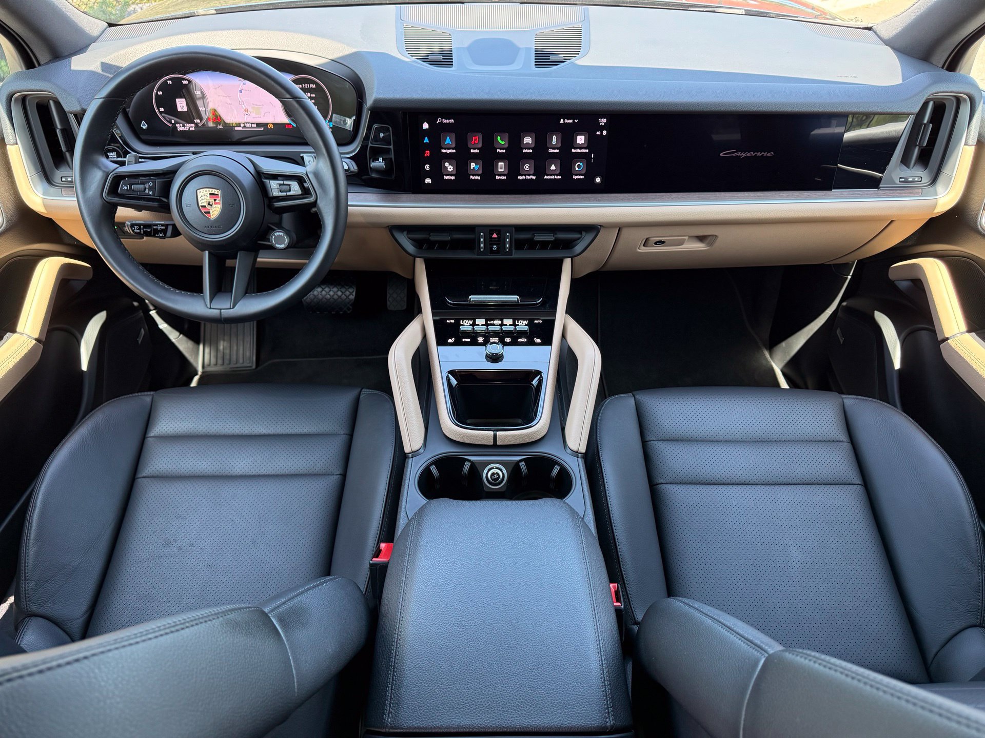 Certified 2024 Porsche Cayenne AWD/4WD image 14