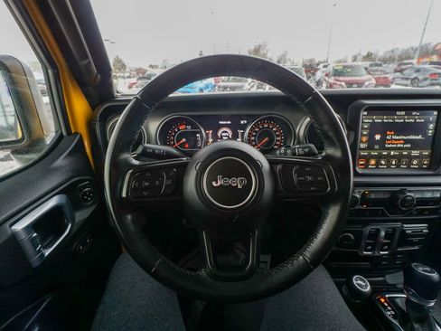 Used 2021 Jeep Wrangler Sport AWD/4WD image 16