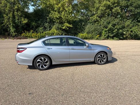 Used 2017 Honda Accord EX-L image 17